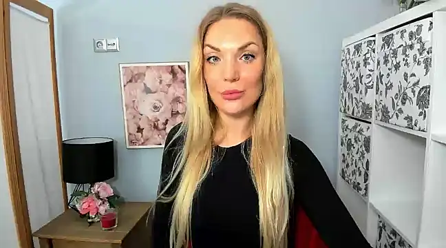 Snapshot of AulloraHoney chatting on December 2024 09:23:01 AM AulloraHoney online show from December 2024 09:23:01 AM