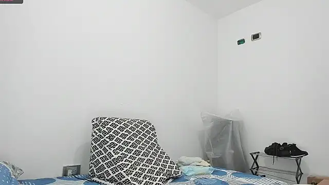 Snapshot of perla_jeff chatting on February 2025 02:26:02 PM perla jeff online show from February 2025 02:26:02 PM