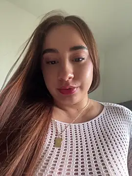 Snapshot of Elena222_ chatting on April 2026 08:09:02 PM Elena222 online show from April 2026 08:09:02 PM