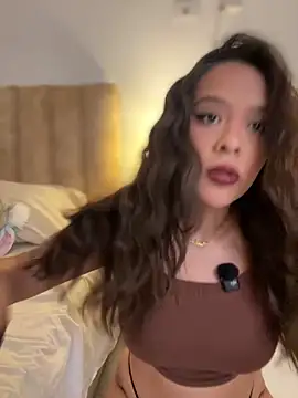 Little Amber6 online show from February 2026 01:09:01 AM