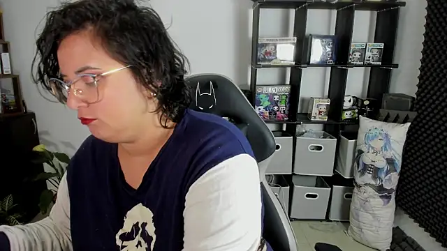 aika-dreams online show from December 2024 11:22:01 AM