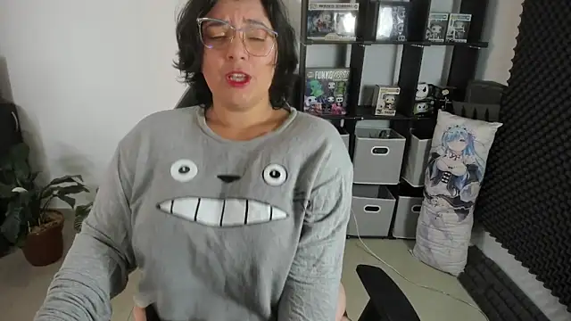 aika-dreams online show from December 2024 12:25:02 PM