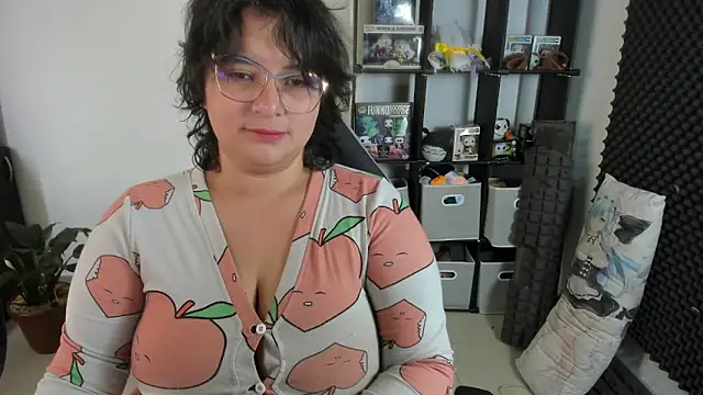 aika-dreams online show from March 2025 03:16:02 PM