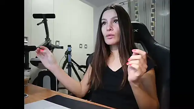 Snapshot of GodlyTheia chatting on December 2024 03:32:01 PM GodlyTheia online show from December 2024 03:32:01 PM