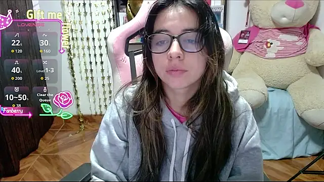 Maggie Fox3 online show from October 2025 01:06:01 AM