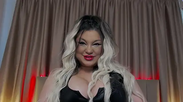 Larissa K online show from September 2025 11:21:02 AM