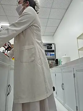 Snapshot of HinaLovely chatting on March 2026 03:34:02 AM HinaLovely online show from March 2026 03:34:02 AM