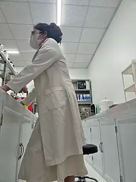 Snapshot of HinaLovely chatting on March 2026 09:23:01 AM HinaLovely online show from March 2026 09:23:01 AM