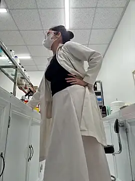 Snapshot of HinaLovely chatting on March 2026 03:22:02 AM HinaLovely online show from March 2026 03:22:02 AM