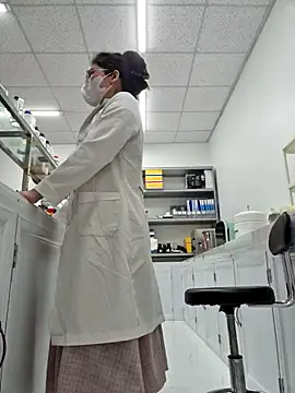 Snapshot of HinaLovely chatting on March 2026 03:32:02 AM HinaLovely online show from March 2026 03:32:02 AM