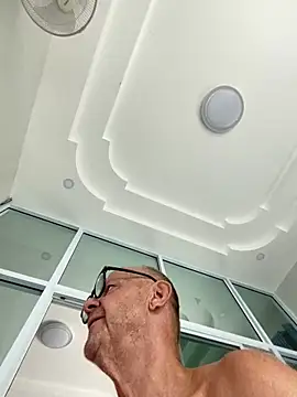 Snapshot of 58klaus chatting on April 2026 05:18:02 AM 58klaus online show from April 2026 05:18:02 AM