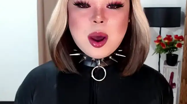 Snapshot of Mistress_DOMnicaaxx chatting on March 2025 04:55:01 PM Mistress DOMnicaaxx online show from March 2025 04:55:01 PM