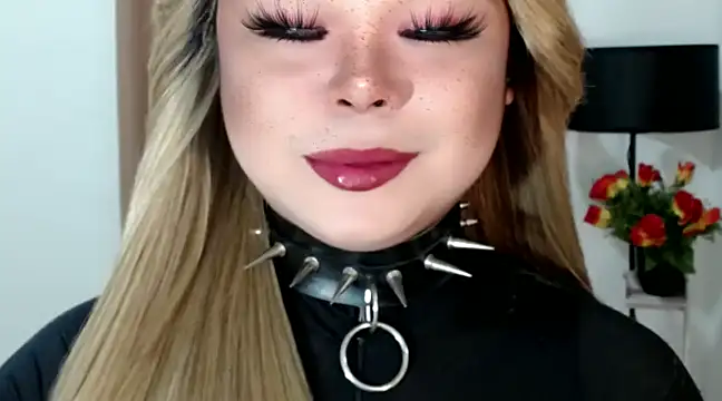 Snapshot of Mistress_DOMnicaaxx chatting on March 2025 01:01:02 PM Mistress DOMnicaaxx online show from March 2025 01:01:02 PM