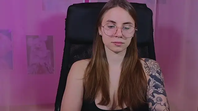  AnnaStark  online show from February 2025 08:42:02 PM