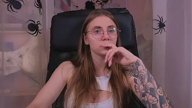  AnnaStark  online show from November 2025 08:11:01 PM