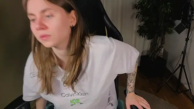  AnnaStark  online show from March 2026 04:23:01 PM