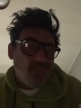 maxximere online show from February 2026 02:05:01 PM