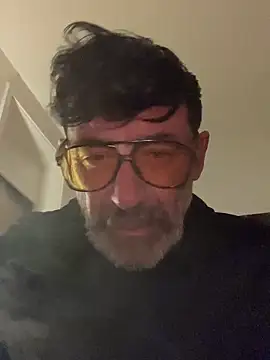 Snapshot of maxximere chatting on March 2026 09:43:02 PM maxximere online show from March 2026 09:43:02 PM