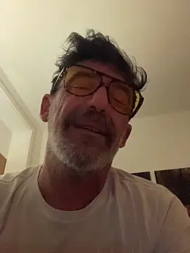 Snapshot of maxximere chatting on March 2026 09:19:02 PM maxximere online show from March 2026 09:19:02 PM