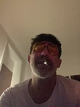 Snapshot of maxximere chatting on March 2026 11:42:01 PM maxximere online show from March 2026 11:42:01 PM