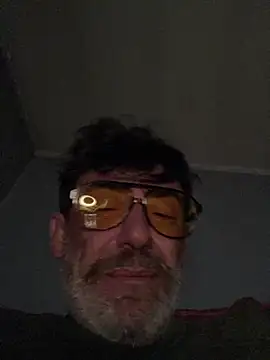 Snapshot of maxximere chatting on March 2026 03:21:02 AM maxximere online show from March 2026 03:21:02 AM