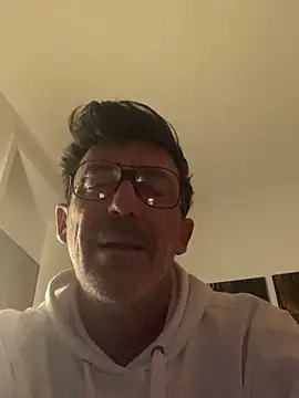 Snapshot of maxximere chatting on March 2026 10:10:01 PM maxximere online show from March 2026 10:10:01 PM