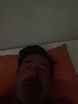 Snapshot of maxximere chatting on April 2026 01:43:02 AM maxximere online show from April 2026 01:43:02 AM