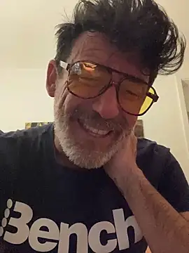 Snapshot of maxximere chatting on April 2026 12:05:02 AM maxximere online show from April 2026 12:05:02 AM