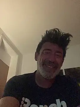 Snapshot of maxximere chatting on April 2026 01:28:02 AM maxximere online show from April 2026 01:28:02 AM