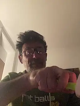 Snapshot of maxximere chatting on April 2026 12:25:02 AM maxximere online show from April 2026 12:25:02 AM