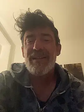 Snapshot of maxximere chatting on April 2026 12:35:02 AM maxximere online show from April 2026 12:35:02 AM