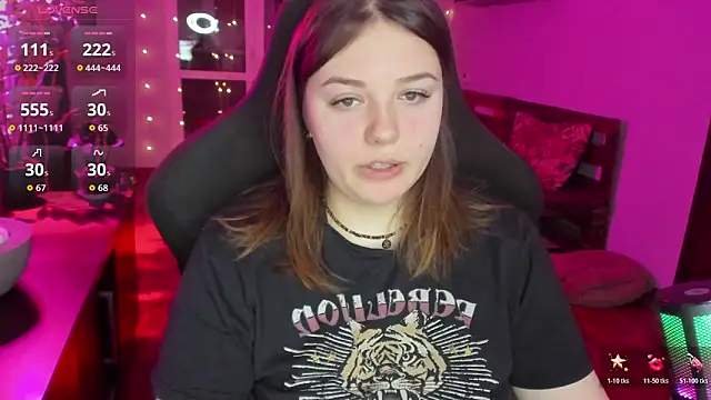 Snapshot of XNirvanaX chatting on January 2026 04:17:02 AM XNirvanaX online show from January 2026 04:17:02 AM