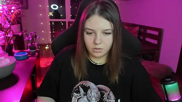 Snapshot of XNirvanaX chatting on February 2026 03:54:01 AM XNirvanaX online show from February 2026 03:54:01 AM