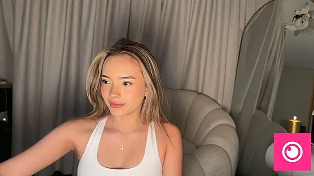 Snapshot of Irina_Grant chatting on March 2026 01:32:02 AM Irina Grant online show from March 2026 01:32:02 AM