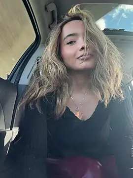 Snapshot of Irina_Grant chatting on April 2026 03:43:01 PM Irina Grant online show from April 2026 03:43:01 PM