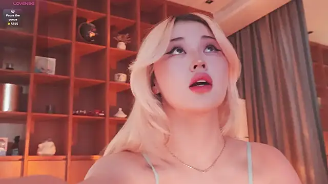 Snapshot of hyun_chia chatting on January 2026 03:43:01 AM hyun chia online show from January 2026 03:43:01 AM