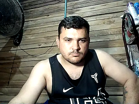 Snapshot of Arcangel_05 chatting on March 2026 04:17:02 AM Arcangel 05 online show from March 2026 04:17:02 AM