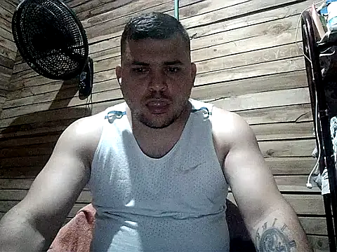 Snapshot of Arcangel_05 chatting on April 2026 03:50:02 AM Arcangel 05 online show from April 2026 03:50:02 AM