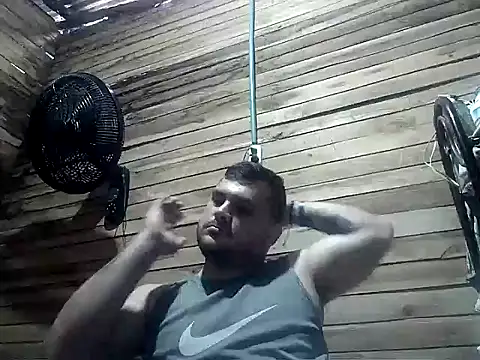 Snapshot of Arcangel_05 chatting on April 2026 01:51:02 PM Arcangel 05 online show from April 2026 01:51:02 PM