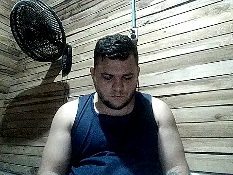 Snapshot of Arcangel_05 chatting on May 2026 03:13:02 AM Arcangel 05 online show from May 2026 03:13:02 AM