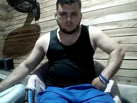 Snapshot of Arcangel_05 chatting on May 2026 05:14:02 AM Arcangel 05 online show from May 2026 05:14:02 AM