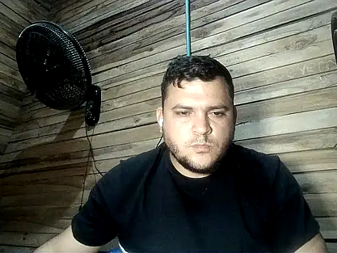 Snapshot of Arcangel_05 chatting on May 2026 04:51:01 AM Arcangel 05 online show from May 2026 04:51:01 AM