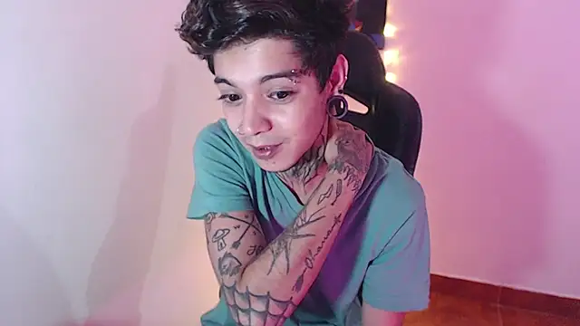 Snapshot of saad_man chatting on December 2024 12:52:01 AM saad man online show from December 2024 12:52:01 AM