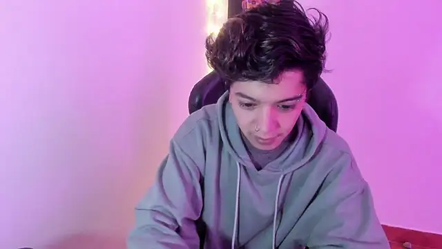 Snapshot of saad_man chatting on December 2024 01:50:01 PM saad man online show from December 2024 01:50:01 PM