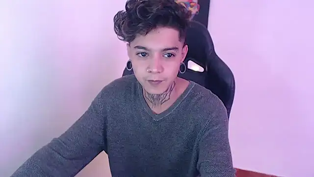 Snapshot of saad_man chatting on December 2024 06:08:01 PM saad man online show from December 2024 06:08:01 PM