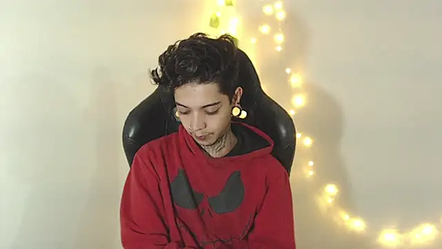 Snapshot of saad_man chatting on January 2025 11:22:01 AM saad man online show from January 2025 11:22:01 AM