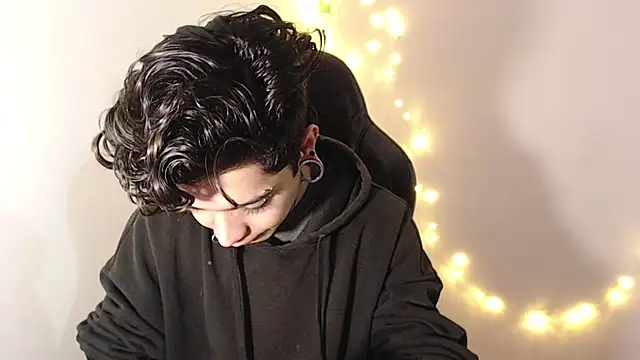 Snapshot of saad_man chatting on February 2025 06:14:01 AM saad man online show from February 2025 06:14:01 AM