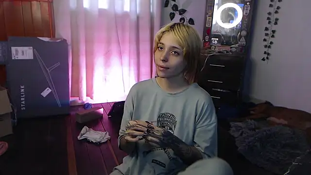 Snapshot of MaryJannes chatting on February 2025 09:04:01 PM MaryJannes online show from February 2025 09:04:01 PM