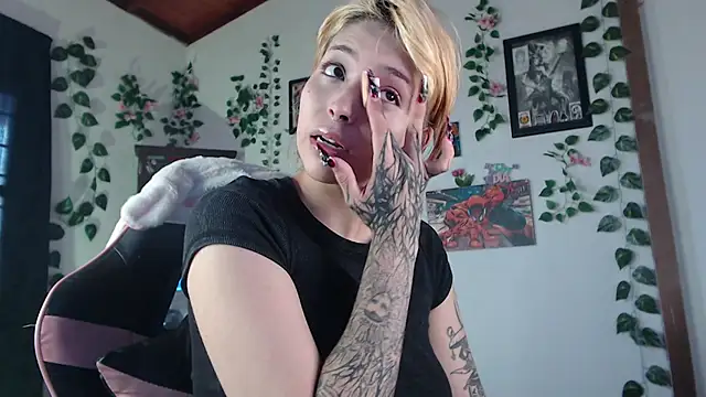 Snapshot of MaryJannes chatting on February 2025 06:55:01 PM MaryJannes online show from February 2025 06:55:01 PM