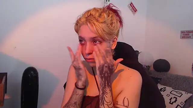 Snapshot of MaryJannes chatting on November 2025 01:25:02 PM MaryJannes online show from November 2025 01:25:02 PM